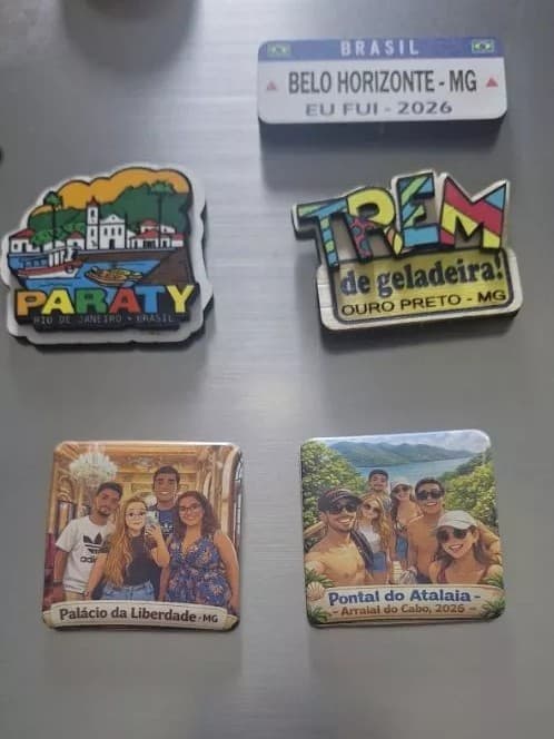 Cliente feliz com ímãs personalizados